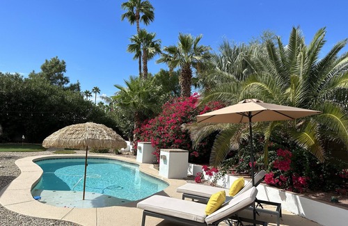 Covey House | 2 Master Bedrooms, Luxury beds, Pool & Hot Tub, Large TVs, Surround Sound