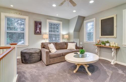 Oak Grove House | 2 Mi to Bay Park Charming Milwaukie Getaway