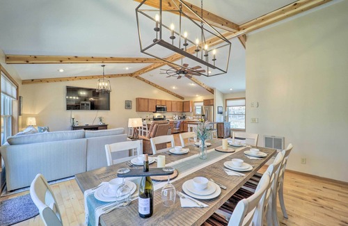 Beech Mountain Cottage | 2 Mi to Beech Mtn: Family Retreat w/Fire Pit
