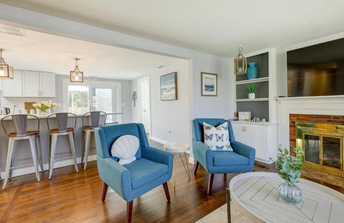 Hyannis House | 2 Mi to Craigville Beach Hyannis Home with Deck