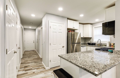 Attleboro House | 2 Mi to Dtwn Attleboro: Pet-Friendly Apt!