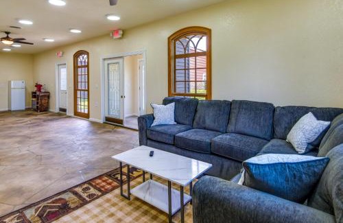 Newton Apartment | 2 Mi to Main St Newton Guest House