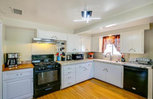 Belmont Heights House | 2 Mi to Ocean Long Beach Home with Gas Grill!