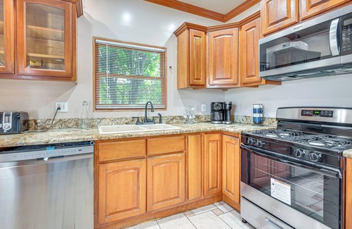 Downtown Los Angeles House | 2 Mi to USC: Central Home in Los Angeles!