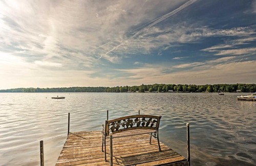 Le Roy House | 2 Mi to Winery Le Roy Escape with Fire Pit and Views