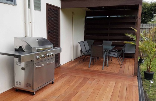 Inverloch House | 2 min walk to inlet beach, close to town centre, pet friendly