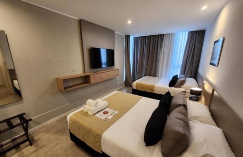 Rio Cuarto Hotel | 2 Modern Rooms With Pool Free Breakfast And Parking Near Local Attractions