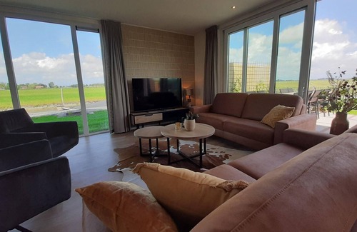 Leons House | 2 new modern homes located next to each other