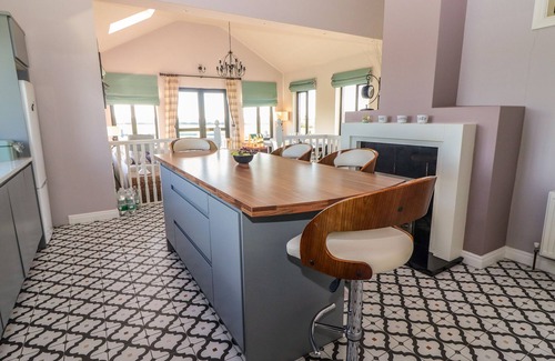 County Clare House | 2 OCEAN VIEW, family friendly in Doonbeg, County Clare