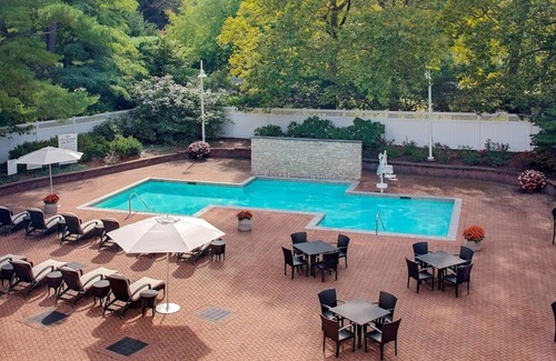 Morristown House | 2 Pet-Friendly Hotel Rooms Just Minutes from Local Shopping & Dining - Parking