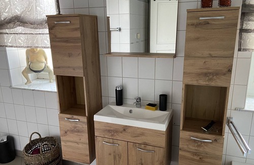 Rosbach vor der Hoehe Apartment | 2-room apartment (50sqm) only 30 minutes to the Frankfurt Trade Fair