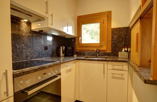 Silvaplana Apartment | 2-room flat with lake view on the 3rd floor