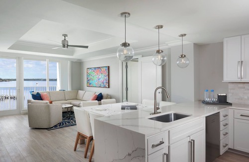 Charlotte Harbor House | 2 Spacious Harbor View Room Overlooking Charlotte– Ideal for Relaxing Stay