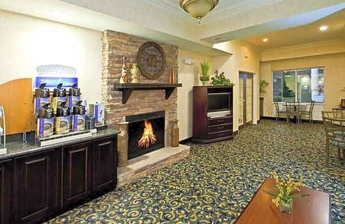 Frankfort Hotel | 2-Star Hotel ∙ Holiday Inn Express Hotel & Suites Frankfort, an IHG Hotel
