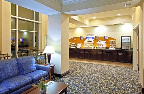 Frankfort Hotel | 2-Star Hotel ∙ Holiday Inn Express Hotel & Suites Frankfort, an IHG Hotel