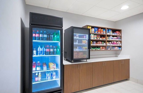 Frankfort Hotel | 2-Star Hotel ∙ Holiday Inn Express Hotel & Suites Frankfort, an IHG Hotel