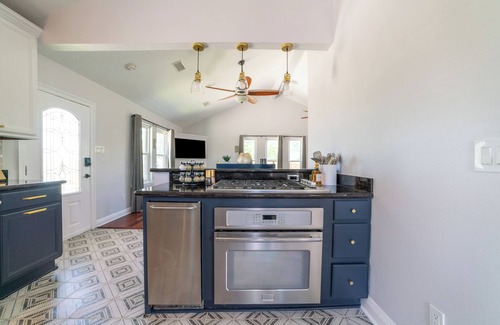 Chalmette House | 2-Story cottage w pool+bonfire