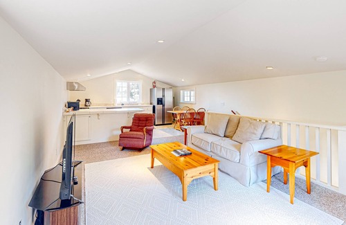 Mendocino House | 2-story home near Big River with balcony, hot tub, streaming, WiFi, full kitchen