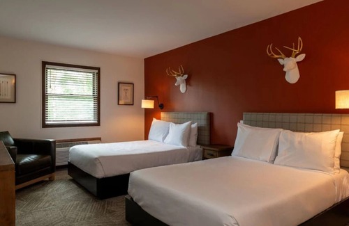 Schroon Lake House | 2 Units | Family Resort with Dining Options | Relaxing Lakeside w/Scenic View