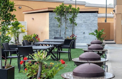 Anaheim Resort House | 2 Units - Resort-Style Stay Near Disneyland, OC Beaches & Anaheim Convention