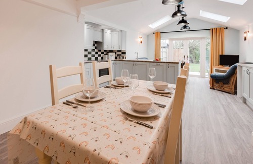 Beccles House | 2 Wissett Cottages - Two Bedroom House, Sleeps 4
