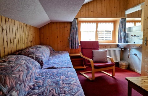 Frauenkirch Apartment | 2 Zimmer Ferienwohnung Davos-Glaris