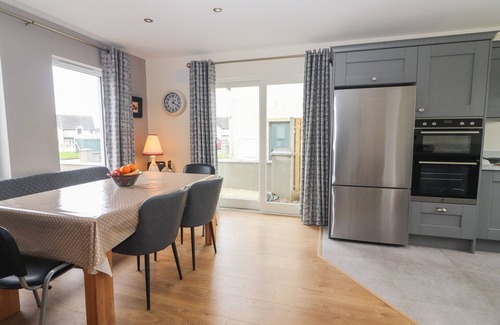Fenit Cottage | 20 LIGHTHOUSE VILLAGE, family friendly in Fenit, County Kerry
