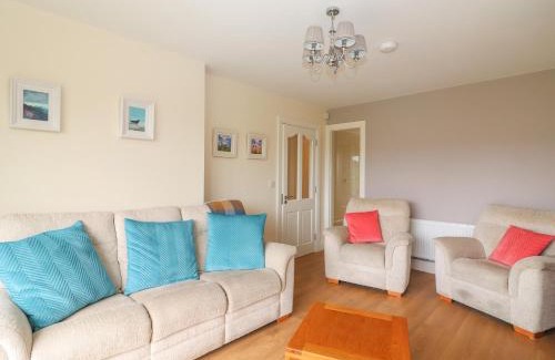 Fenit House | 20 Lighthouse Village