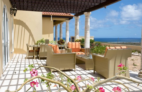 Island Harbour House | 20% OFF 4 Bedroom Villa- Gated, Private, Near hiking and ocean views!