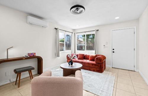 Tustin House | 20 percent OFF Fully Furnished 2BR in Prime Tustin