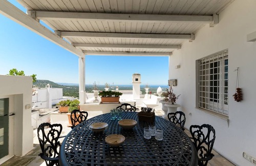 Ostuni Historic Centre Apartment | 200 m² Apartment ∙ 3 bedrooms ∙ 5 guests