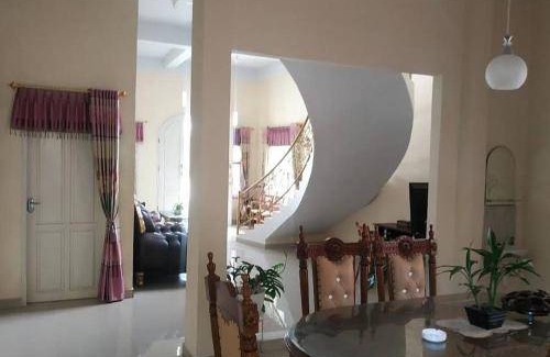 Rantepao Bed & Breakfast | 200 m² Bed and breakfast ∙ 4 bedrooms ∙ 20 guests