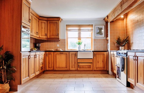Devils Bridge Cottage | 200 m² Cabin ∙ 5 bedrooms ∙ 12 guests