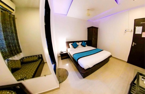 Vasai West Hotel | 200 m² Hotel ∙ 2 guests