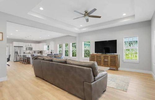 Parrot Cove House | 200 m² House ∙ 4 bedrooms ∙ 8 guests