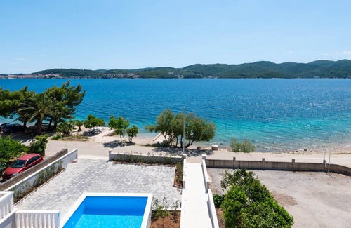 Kuciste House | 200 m² House ∙ 4 bedrooms ∙ 8 guests