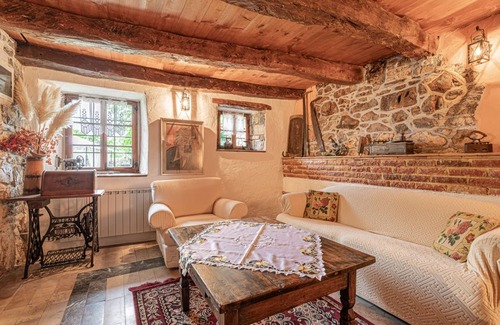 Kras House | 200 m² House ∙ 4 bedrooms ∙ 8 guests