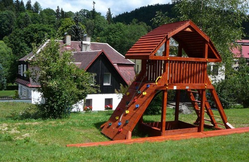 Josefov Dul House | 200 m² House ∙ 6 bedrooms ∙ 20 guests