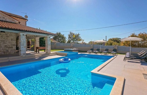 Filipini House | 200 m² Maisonette ∙ 4 bedrooms ∙ 8 guests