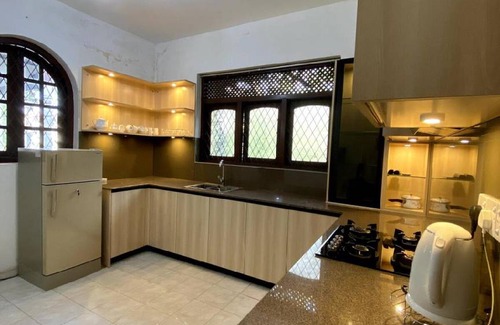 Thalawatugoda House | 2000 m² House ∙ 4 bedrooms ∙ 7 guests