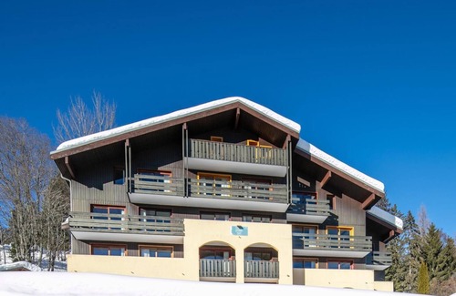 Doucy-Combelouviere Apartment | 200m from resort center, terrace, parking, tv, ski locker, 23m², Valmorel