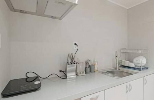 Cheongdam Apartment | 201 Apgujeong 2nd, Studio 1 Bath Queen Bed