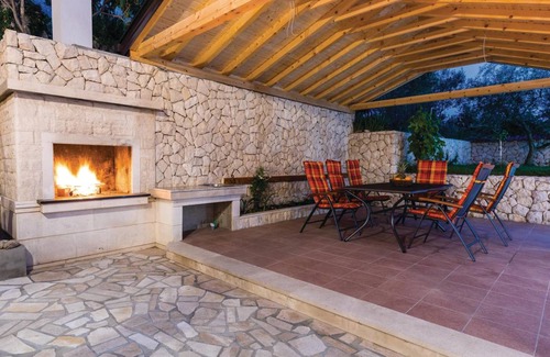 Ploce House | 202 m² House ∙ 4 bedrooms ∙ 8 guests