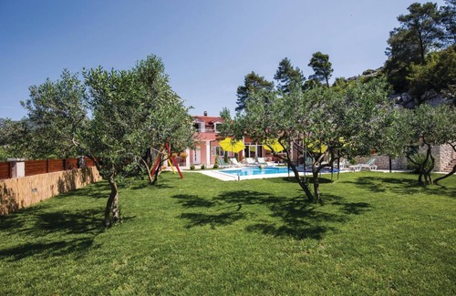 Ploce House | 202 m² House ∙ 4 bedrooms ∙ 8 guests