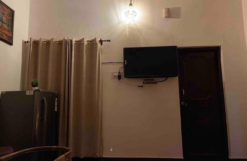 Sidhpur House | 2023 m² Bungalow ∙ 1 bedroom ∙ 4 guests