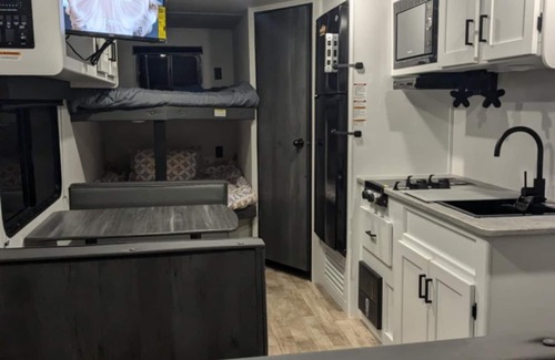 Crab Orchard House | 2024 keystone hideout travel trailer