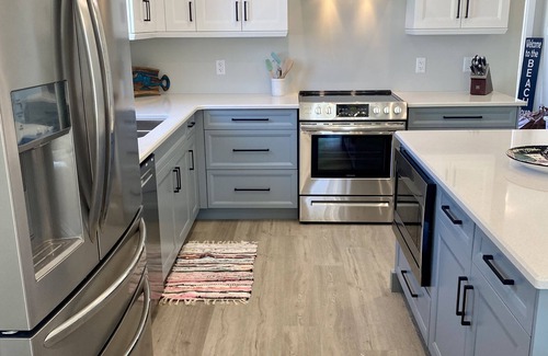 Port Stanley House | 2025 JUST Released 8 Guest Beach House w/Arcade, Gym, Pool, BEACH & Private yard