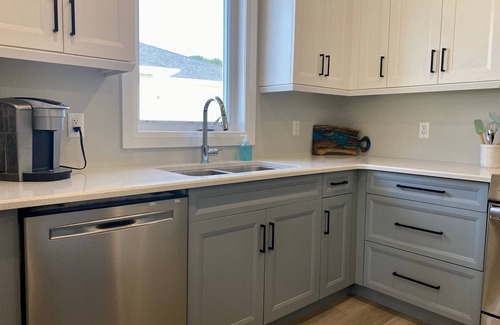 Port Stanley House | 2025 JUST Released 8 Guest Beach House w/Arcade, Gym, Pool, BEACH & Private yard