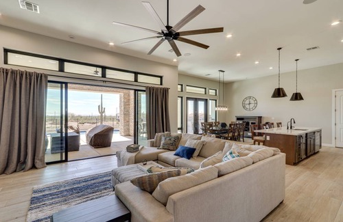 Apache Junction House | 207 m² House ∙ 3 bedrooms ∙ 8 guests