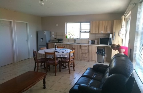 Betty's Bay Cottage | 210 Degrees South - Paradise in Sunny Seas